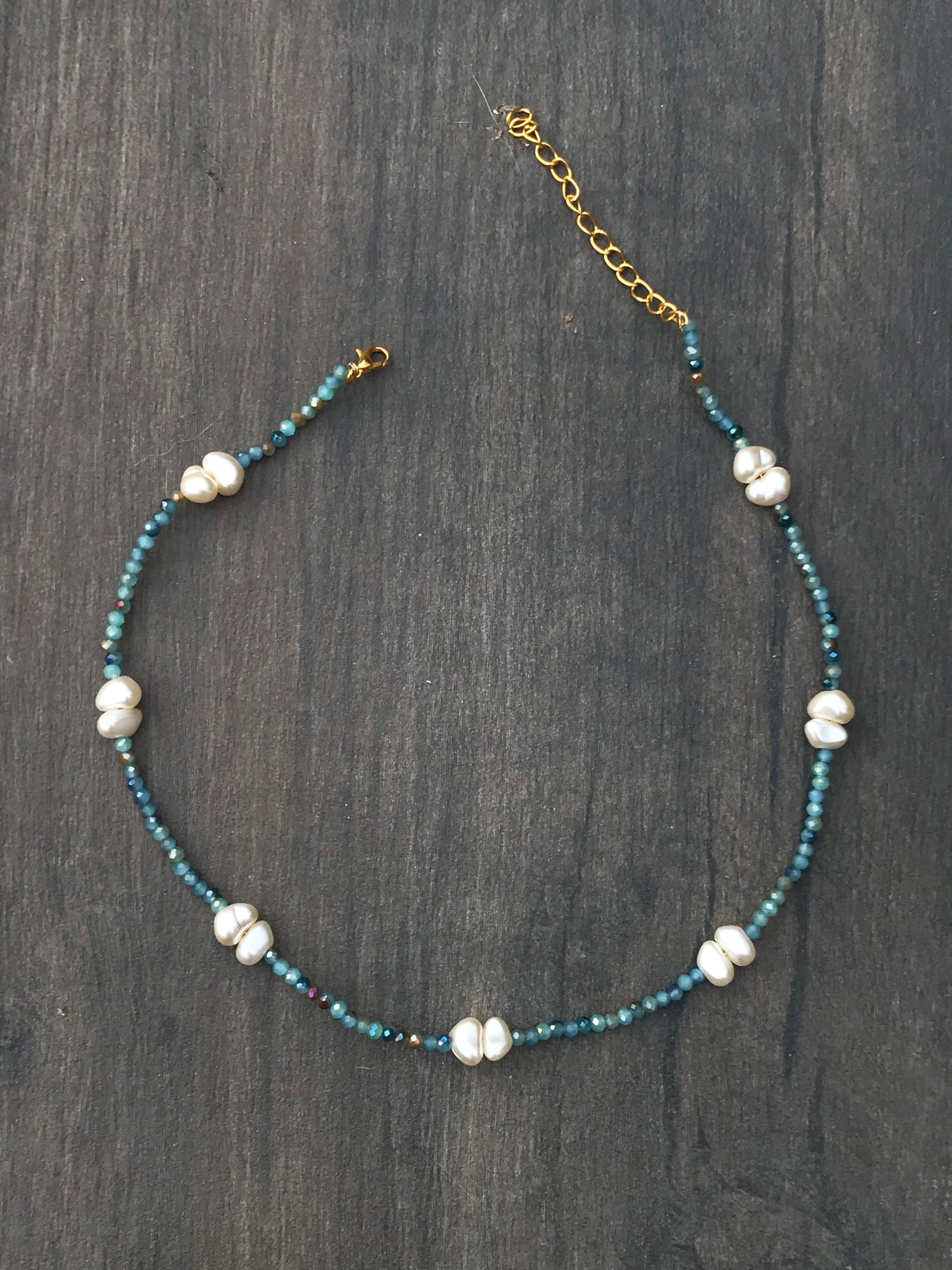 Collar Posidonia con cuentas azules y perlas | Joyas marinas exclusivas